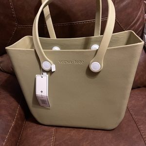 Vira Versa Tote w/ Interchangeable Straps